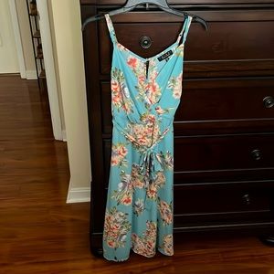 Trixxi blue floral sleeveless midi dress